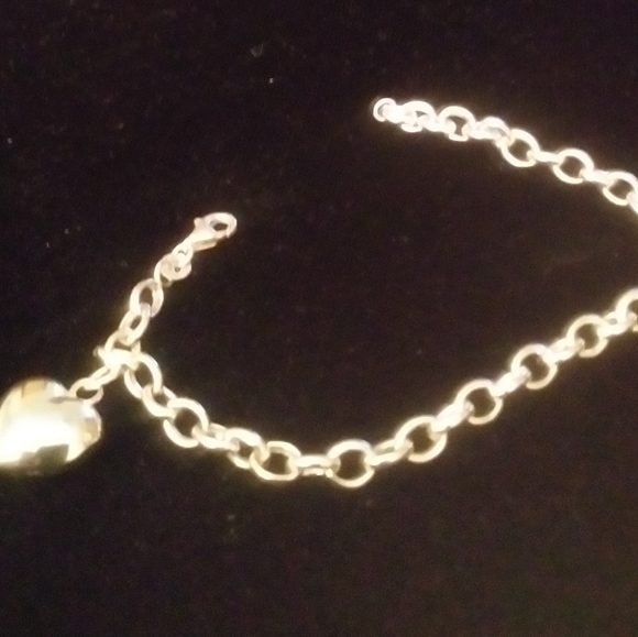 Bracelet - Picture 1 of 3